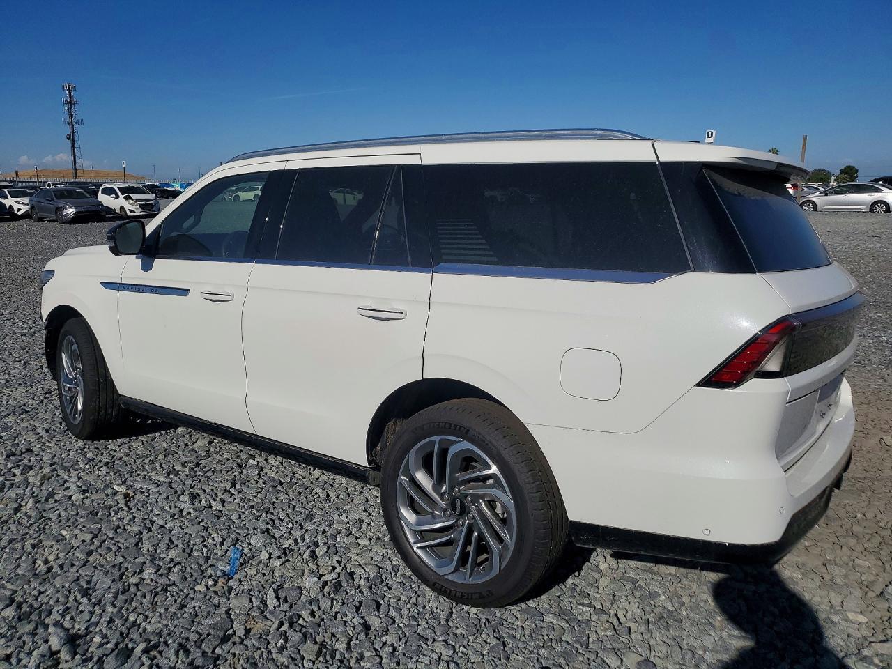 2025 Lincoln Navigator Reserve - Фото 2