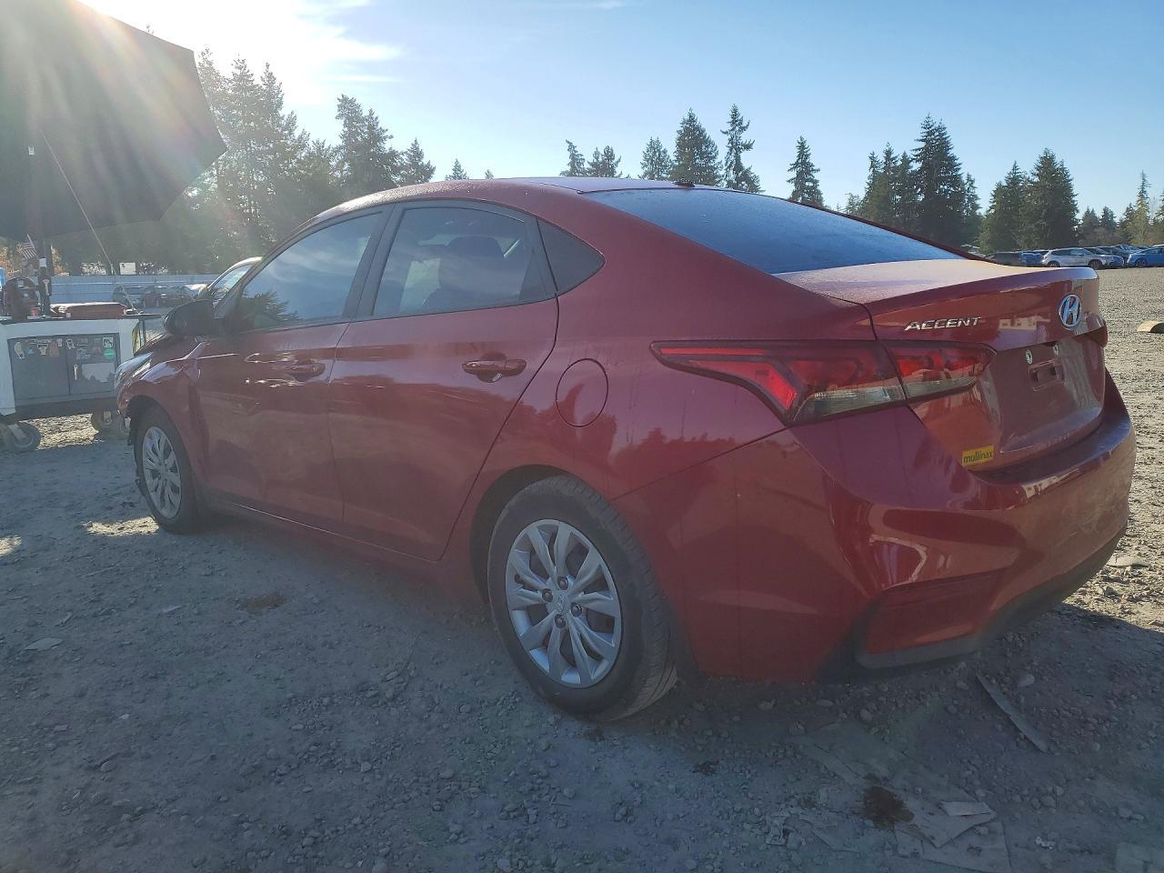 2021 Hyundai Accent Se - Фото 2