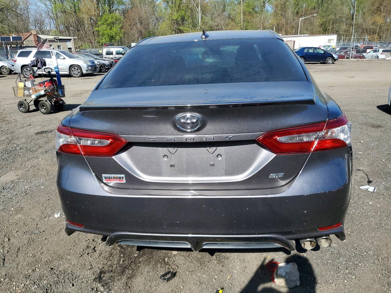 2020 Toyota Camry Se - Image 6