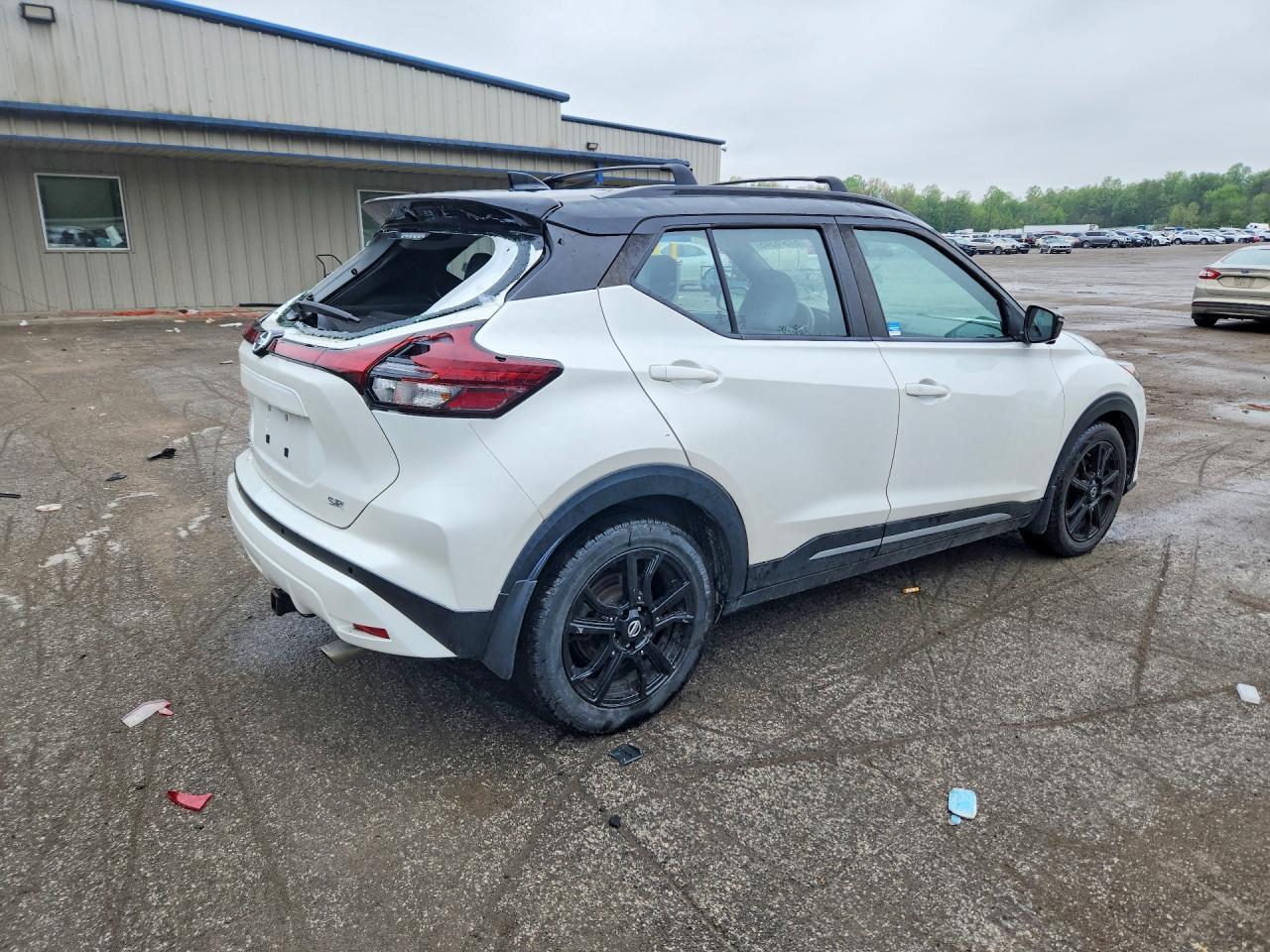 2021 Nissan Kicks Sr - Фото 3