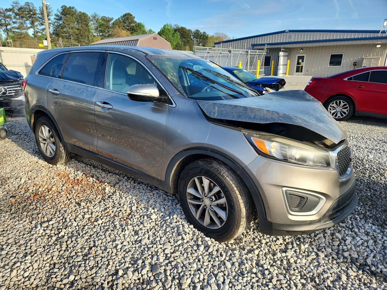2017 Kia Sorento L - Image 4