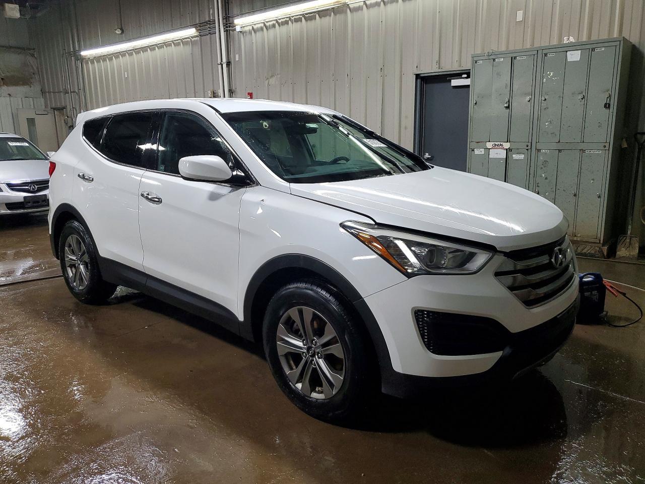 2016 Hyundai Santa Fe Sport 2.4L - Image 4