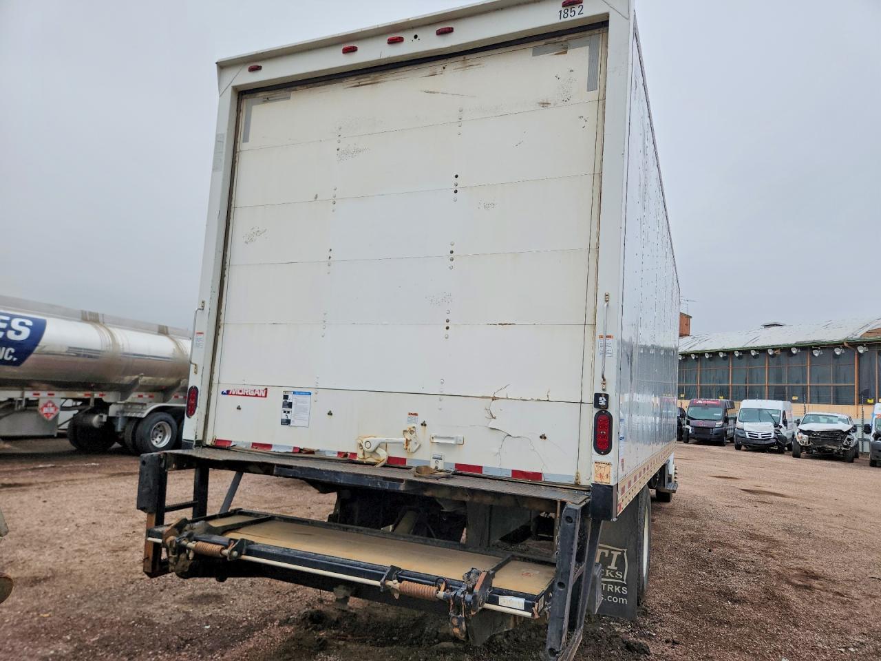 2018 Ford F650 Super - Box Truck - Фото 6