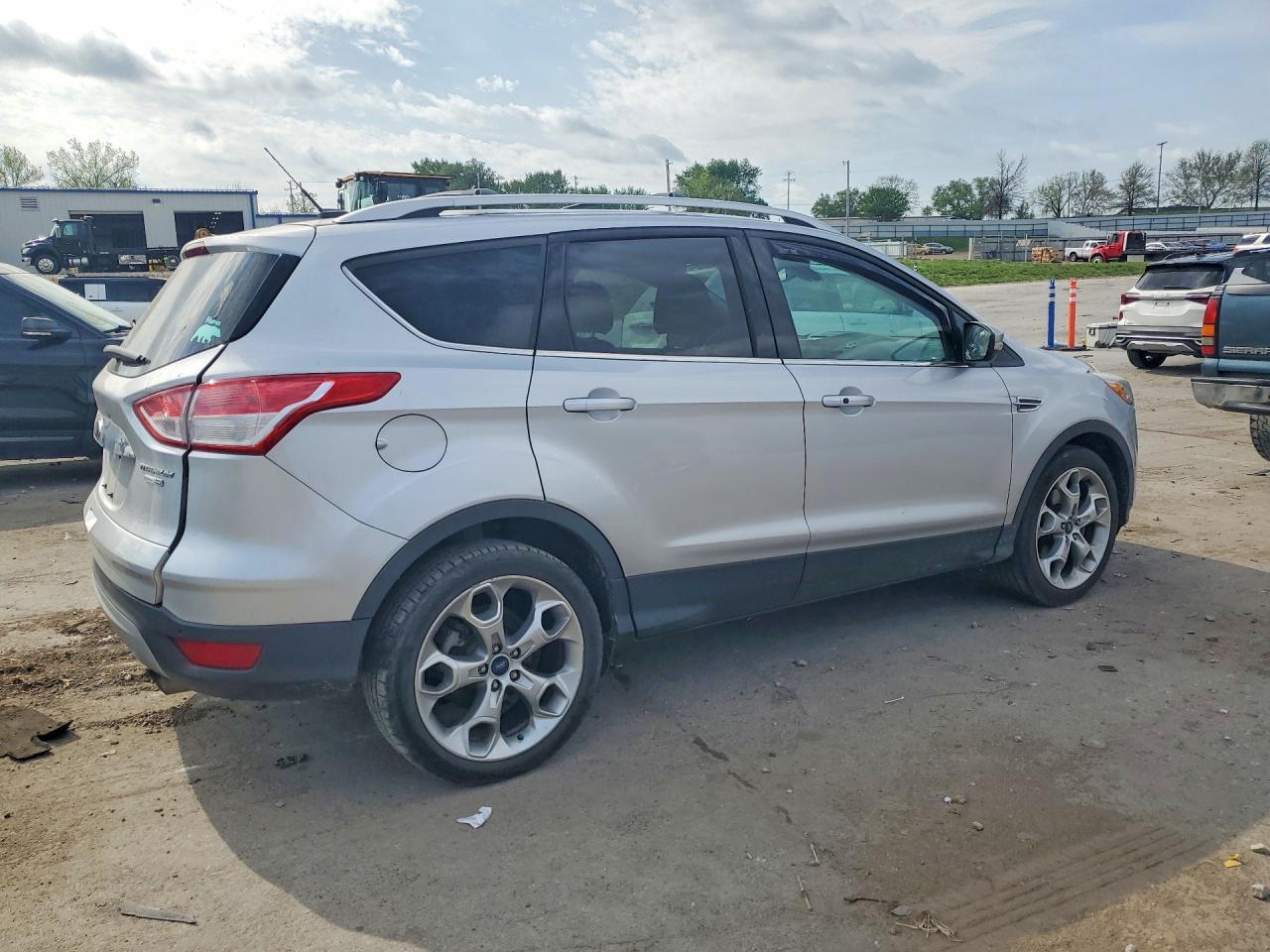 2015 Ford Escape Titanium - Фото 3