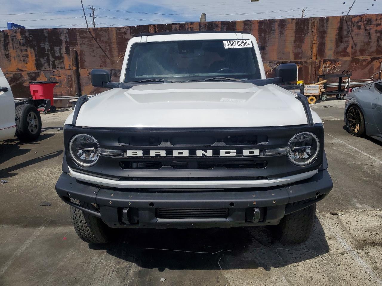 2022 Ford Bronco Base - Image 5
