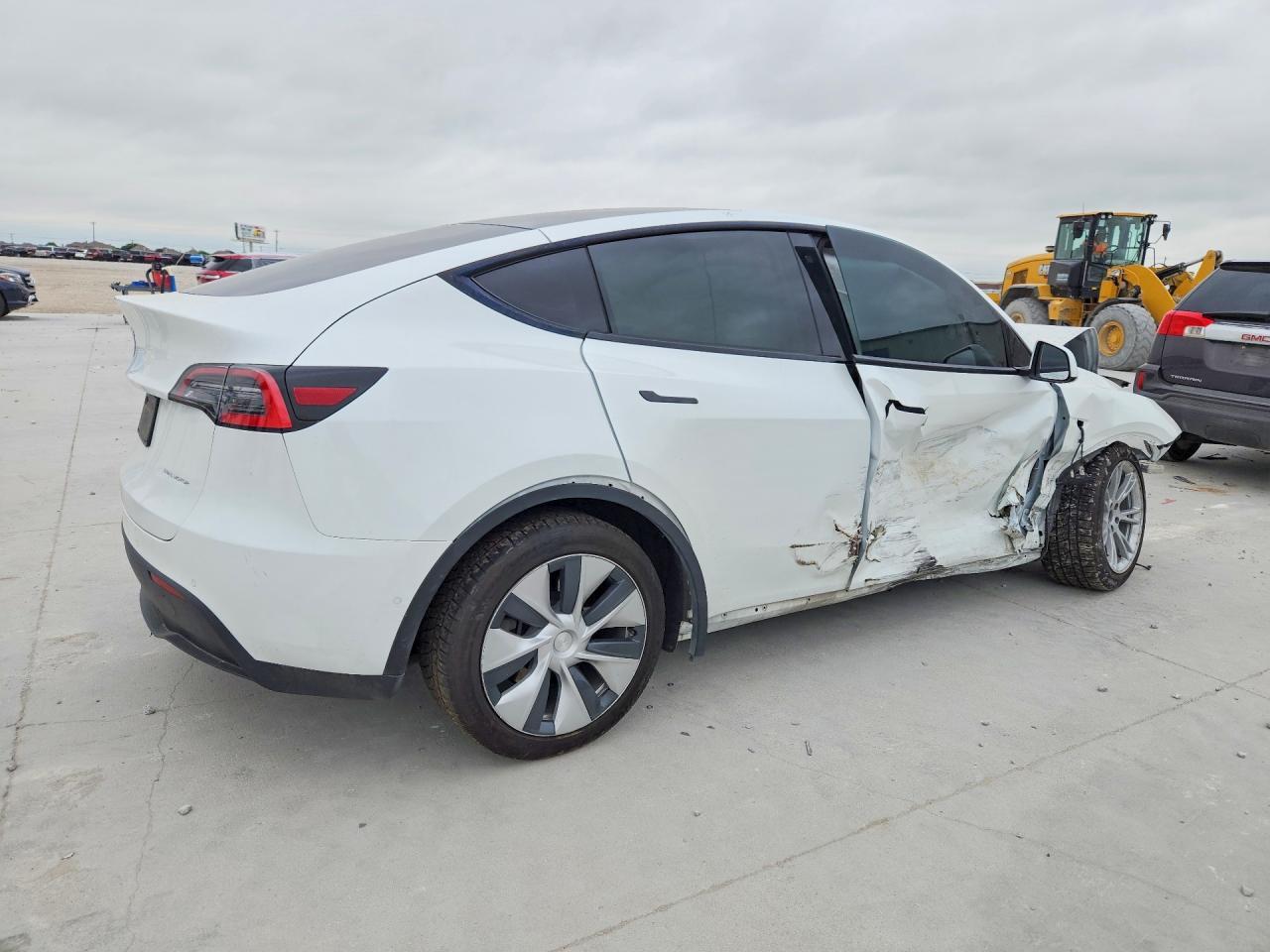 2020 Tesla Model Y - Фото 3