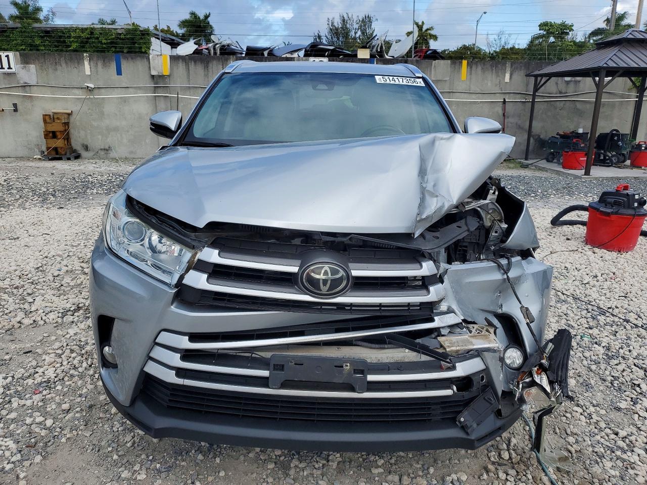 2017 Toyota Highlander Xle - Image 5
