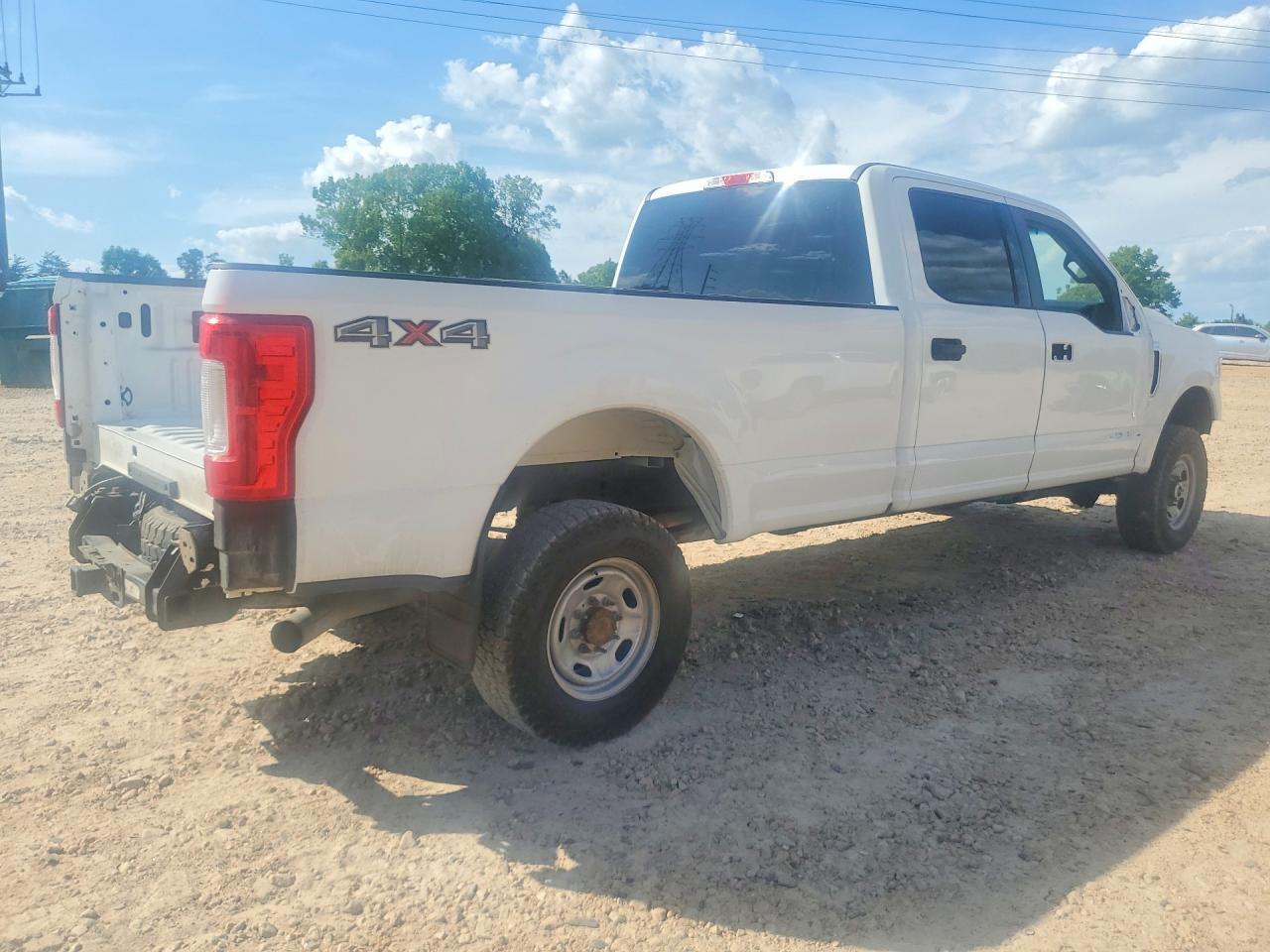 2019 Ford F350 Super Duty - Фото 3