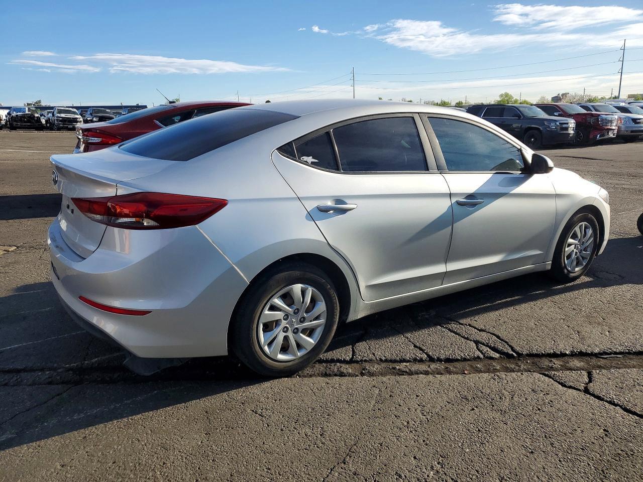 2018 Hyundai Elantra Se - Фото 3