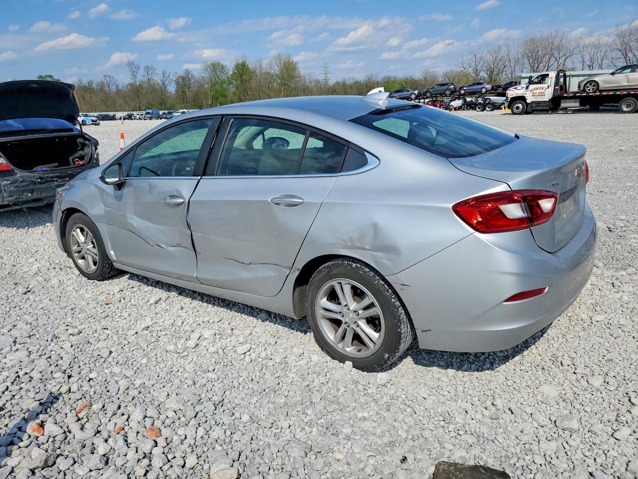 2018 Chevrolet Cruze Lt - Фото 2