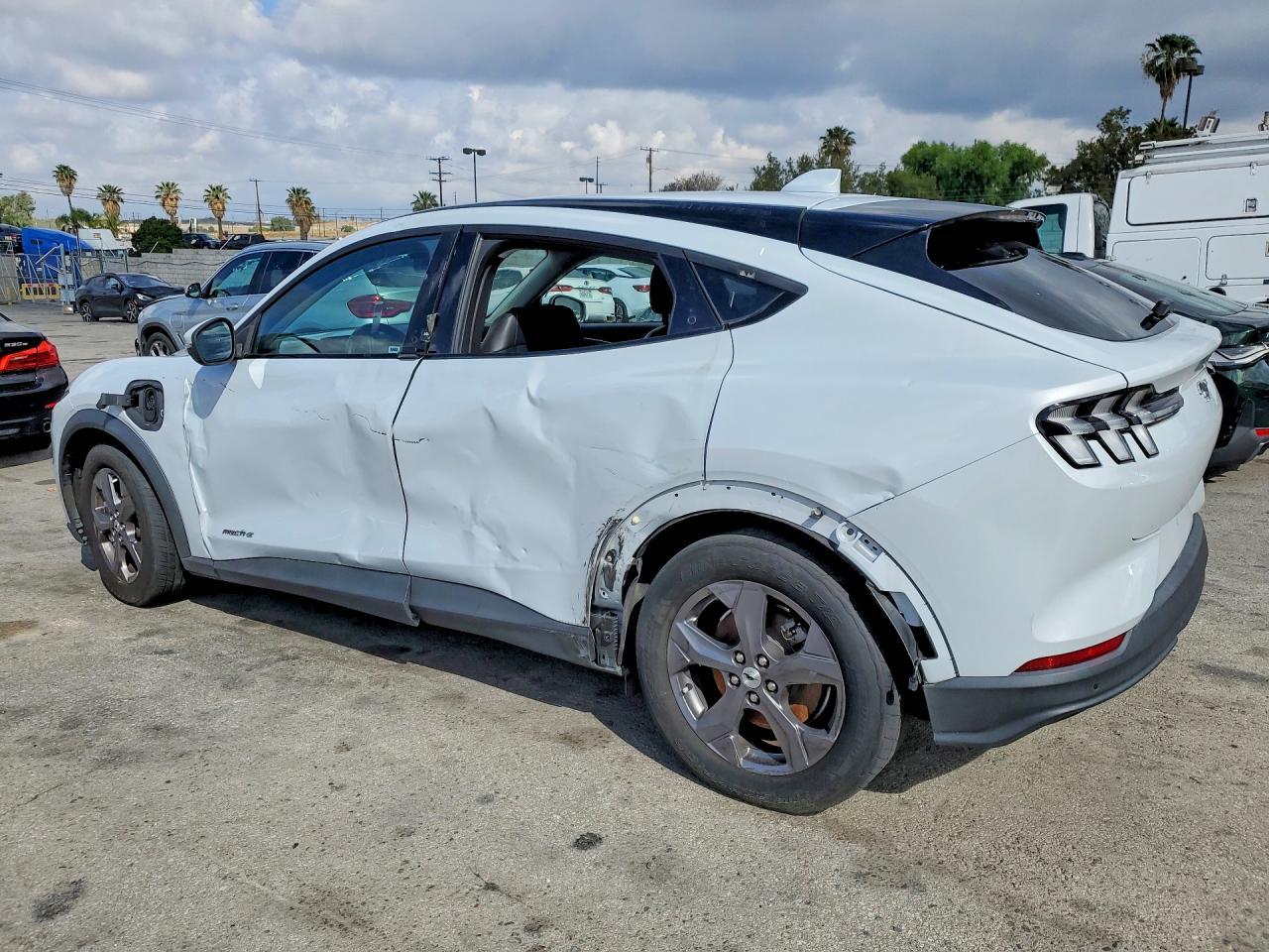 2022 Ford Mustang Mach-E Select - Image 2
