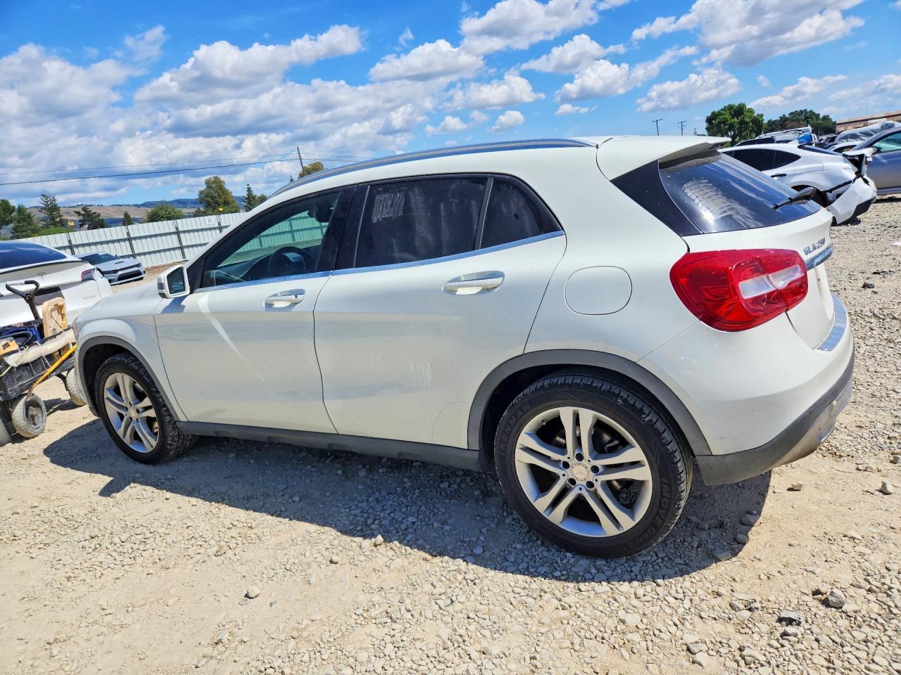 2017 Mercedes-Benz Gla 250 - Image 2