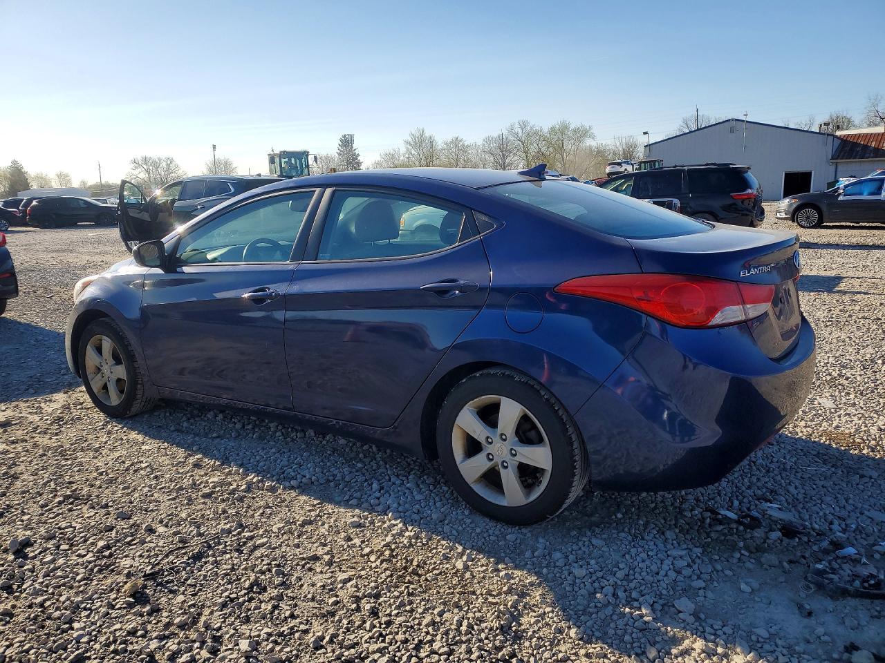 2013 Hyundai Elantra Gls - Фото 2