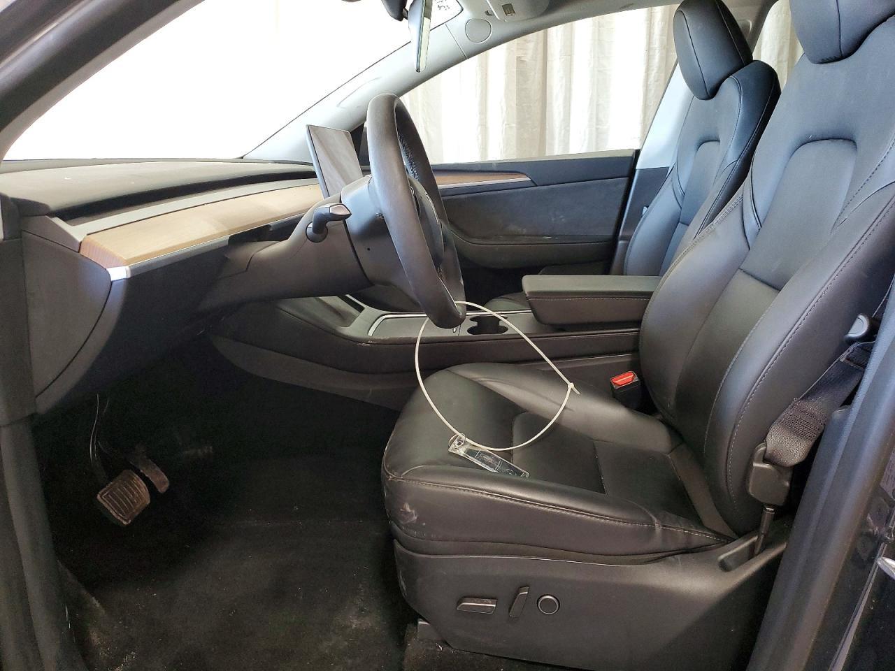 2024 Tesla Model Y - Фото 7