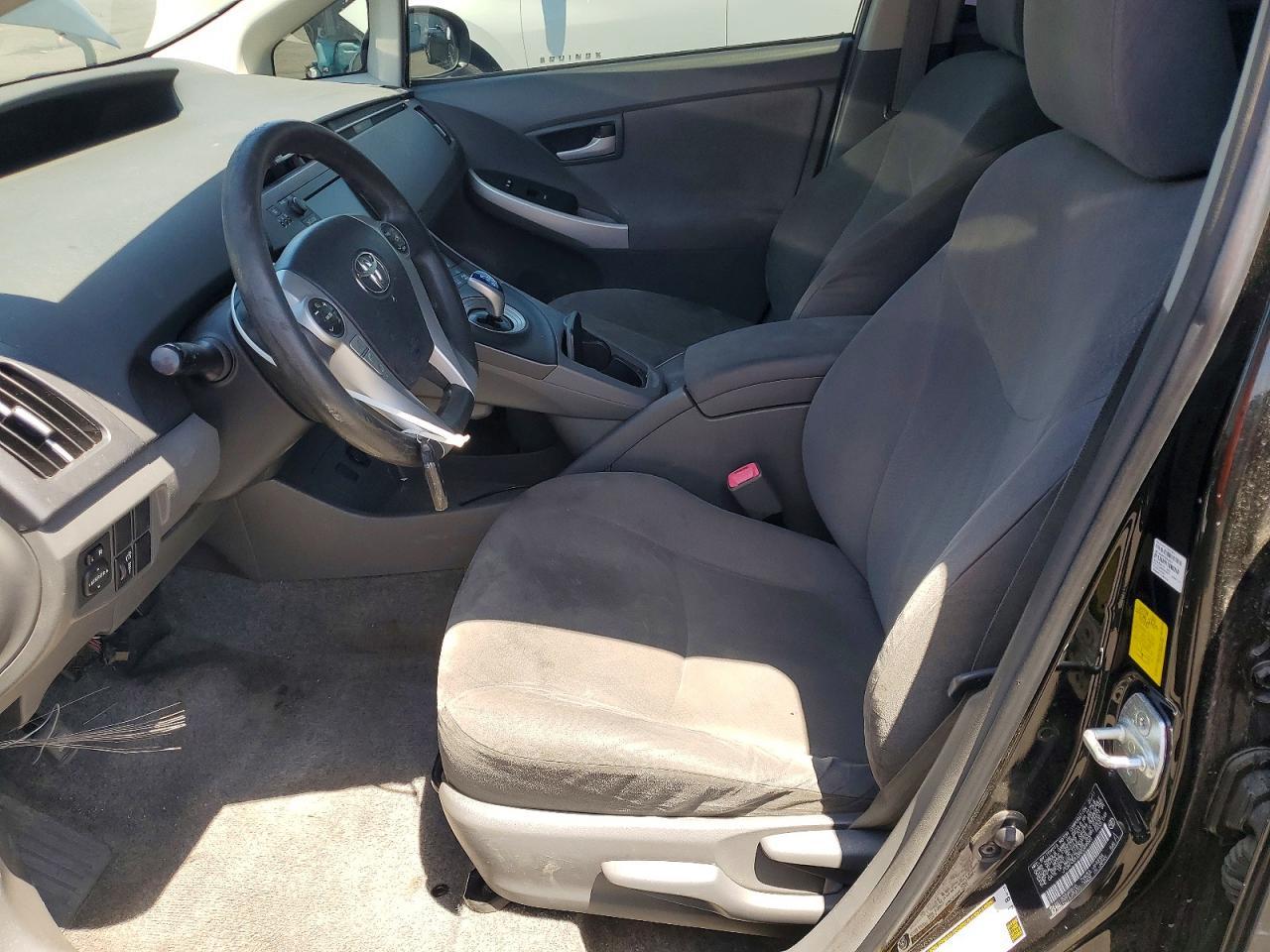 2011 Toyota Prius Three - Фото 7