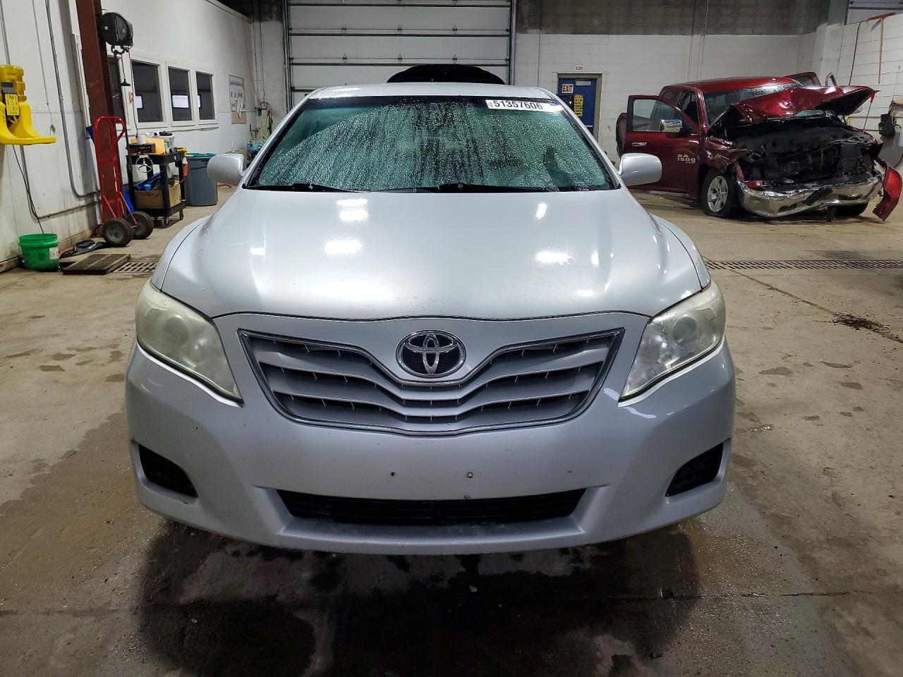2011 Toyota Camry Le - Image 5