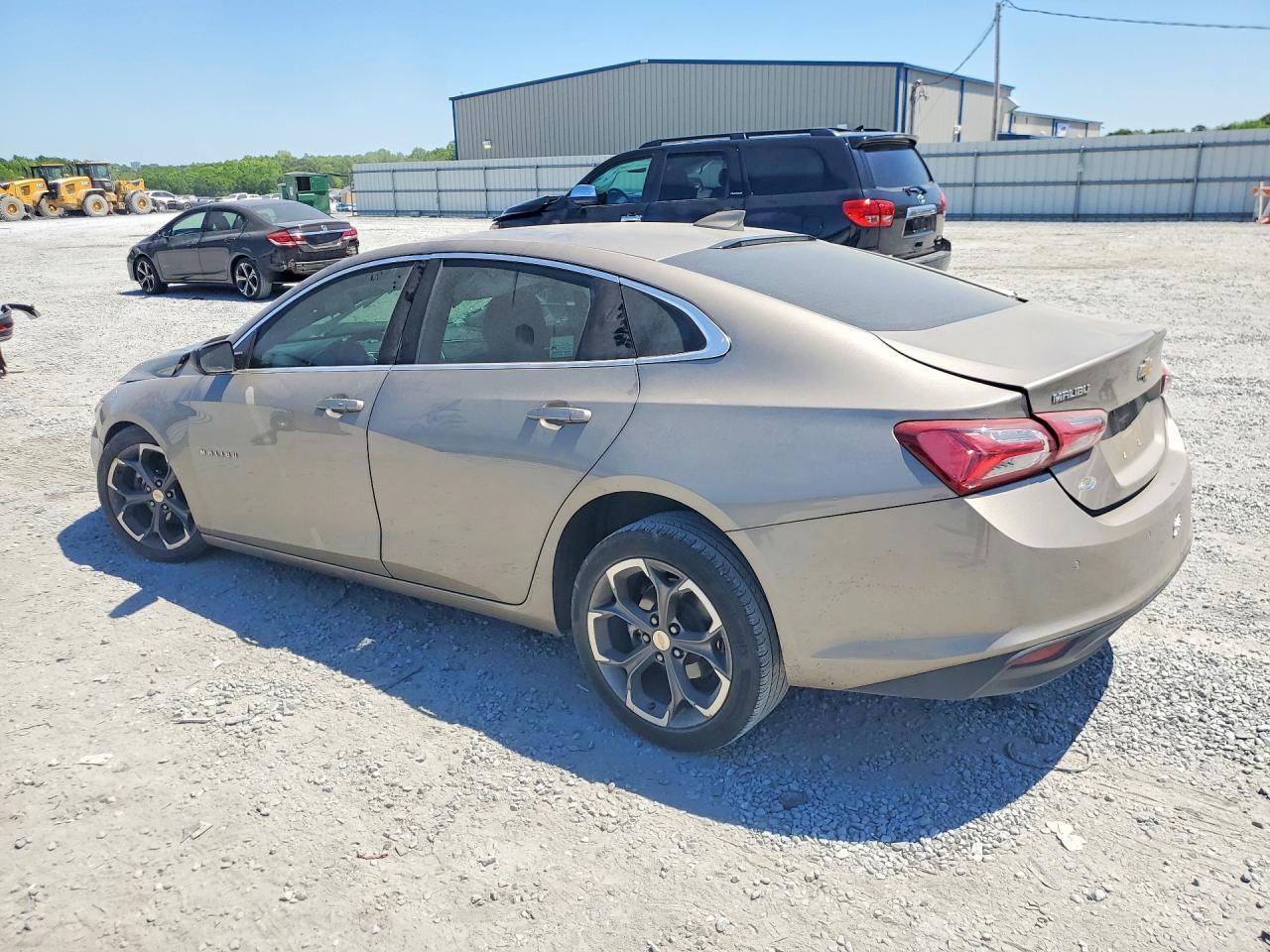 2022 Chevrolet Malibu Lt - Фото 2
