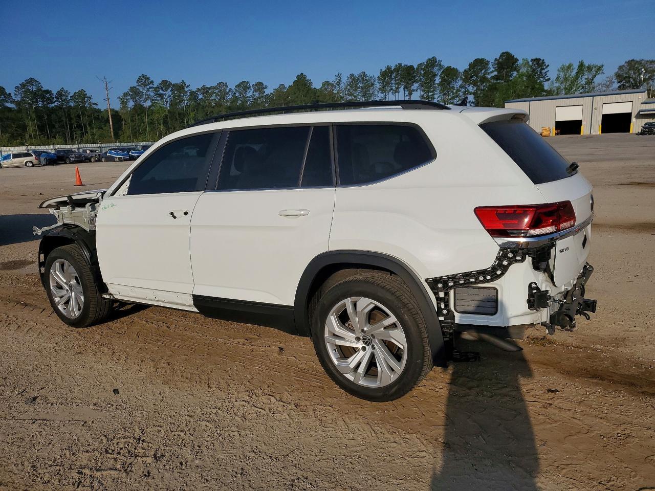 2023 Volkswagen Atlas Se - Image 2