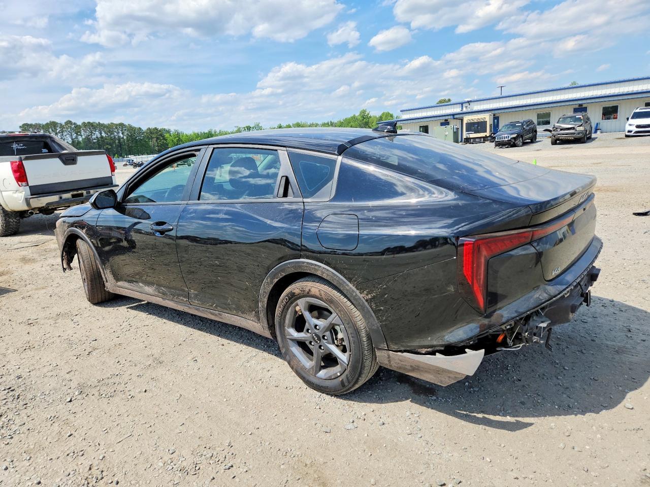 2025 Kia K4 Lxs - Image 2