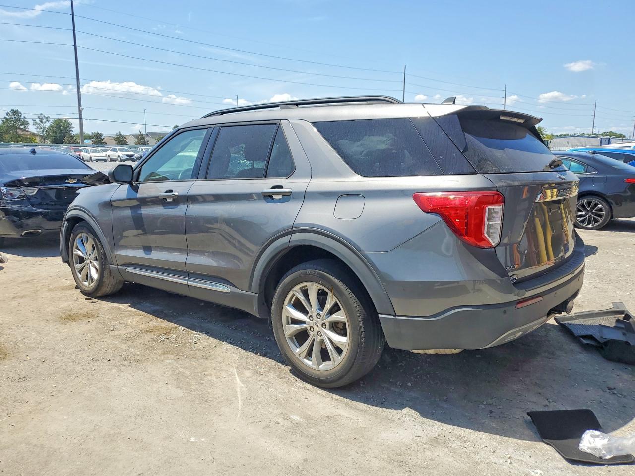 2021 Ford Explorer Xlt - Фото 2