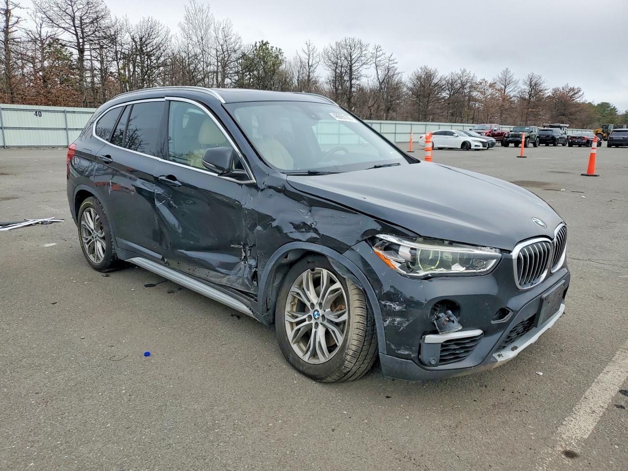 2017 BMW X1 xDrive28I - Фото 4