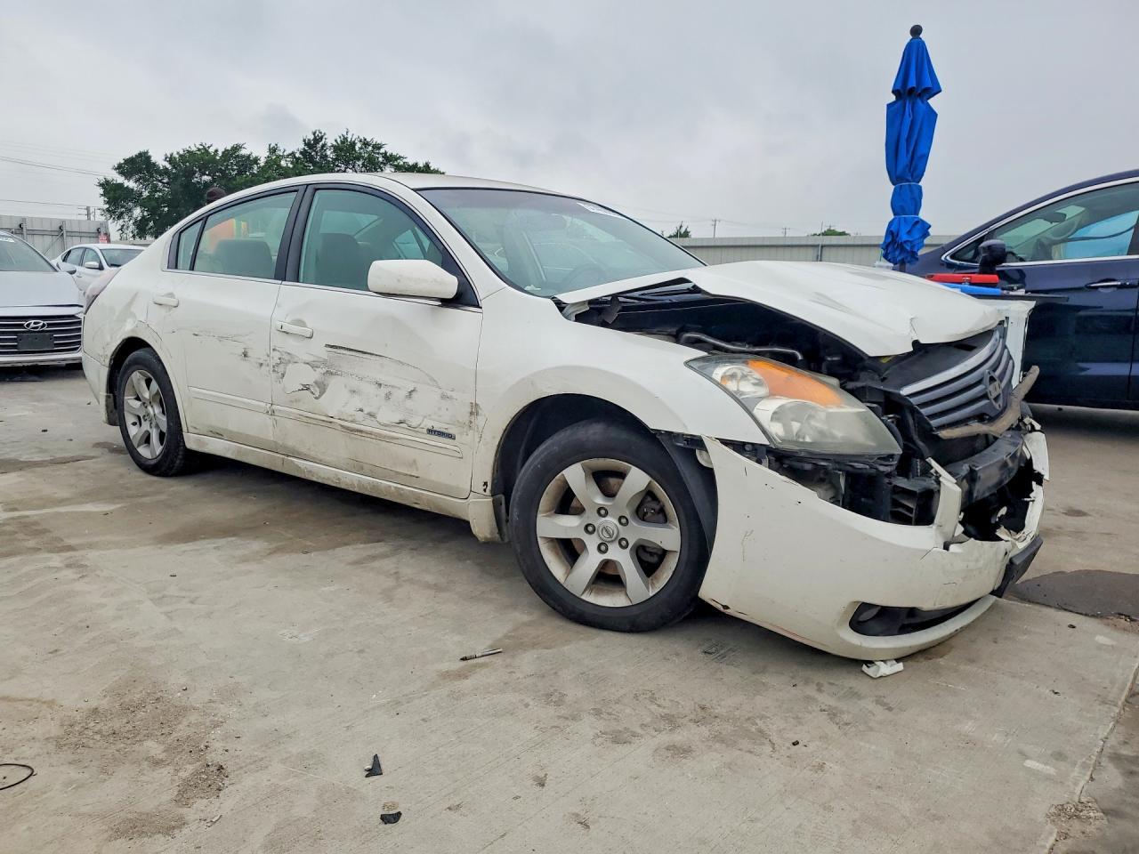 2009 Nissan Altima Hybrid - Image 4