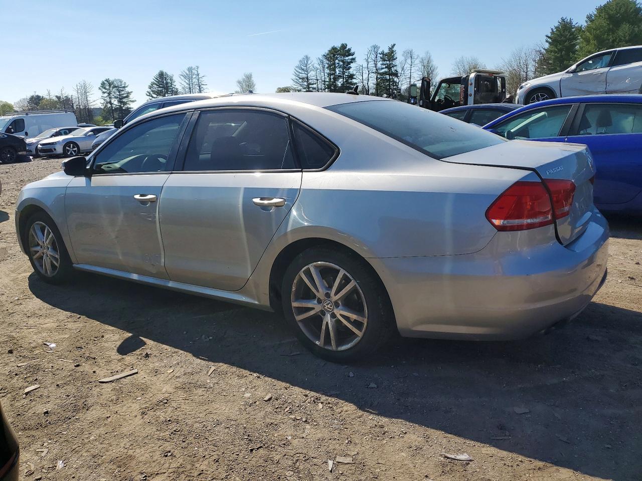 2014 Volkswagen Passat S - Image 2