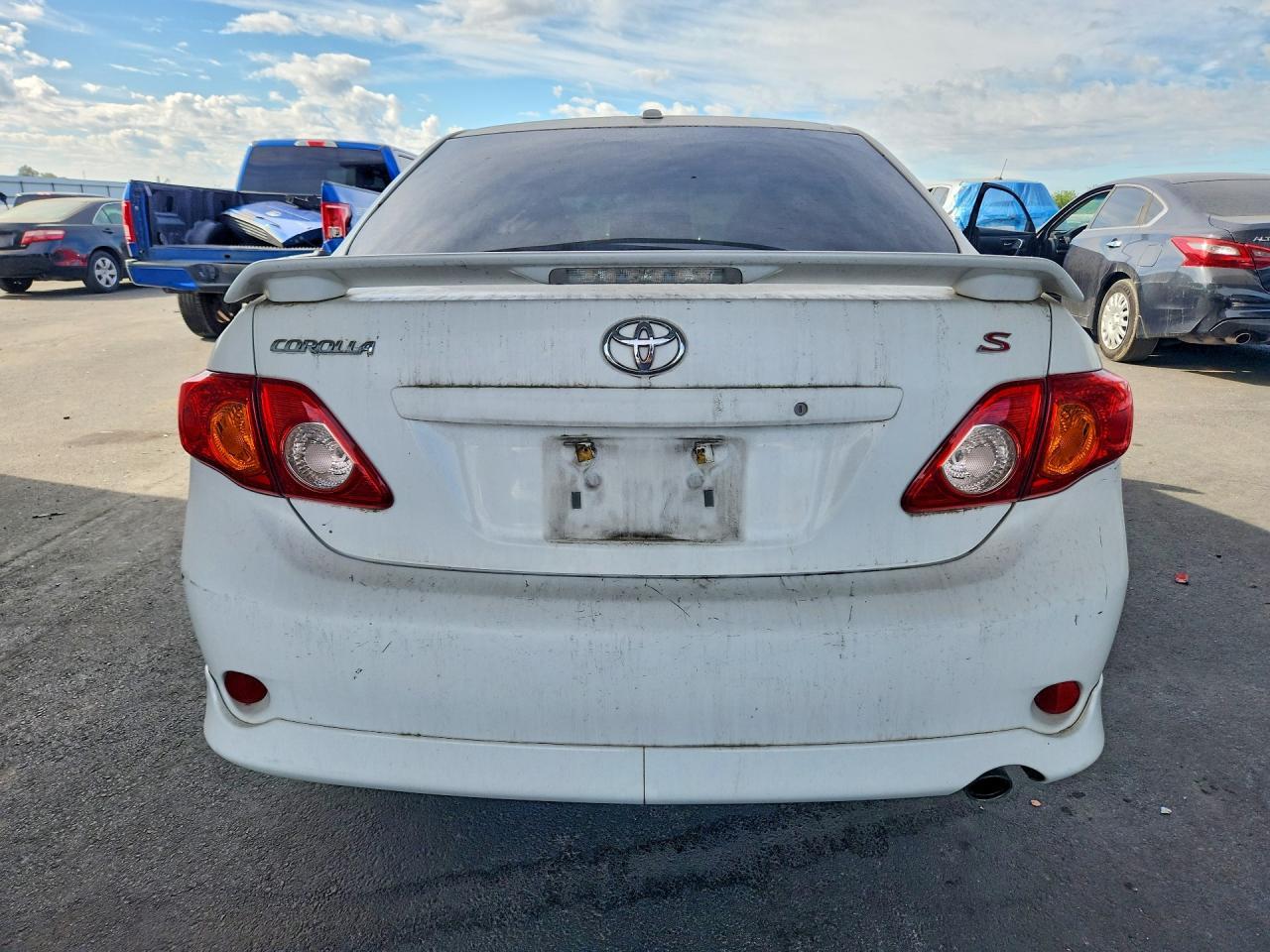 2010 Toyota Corolla S - Фото 6