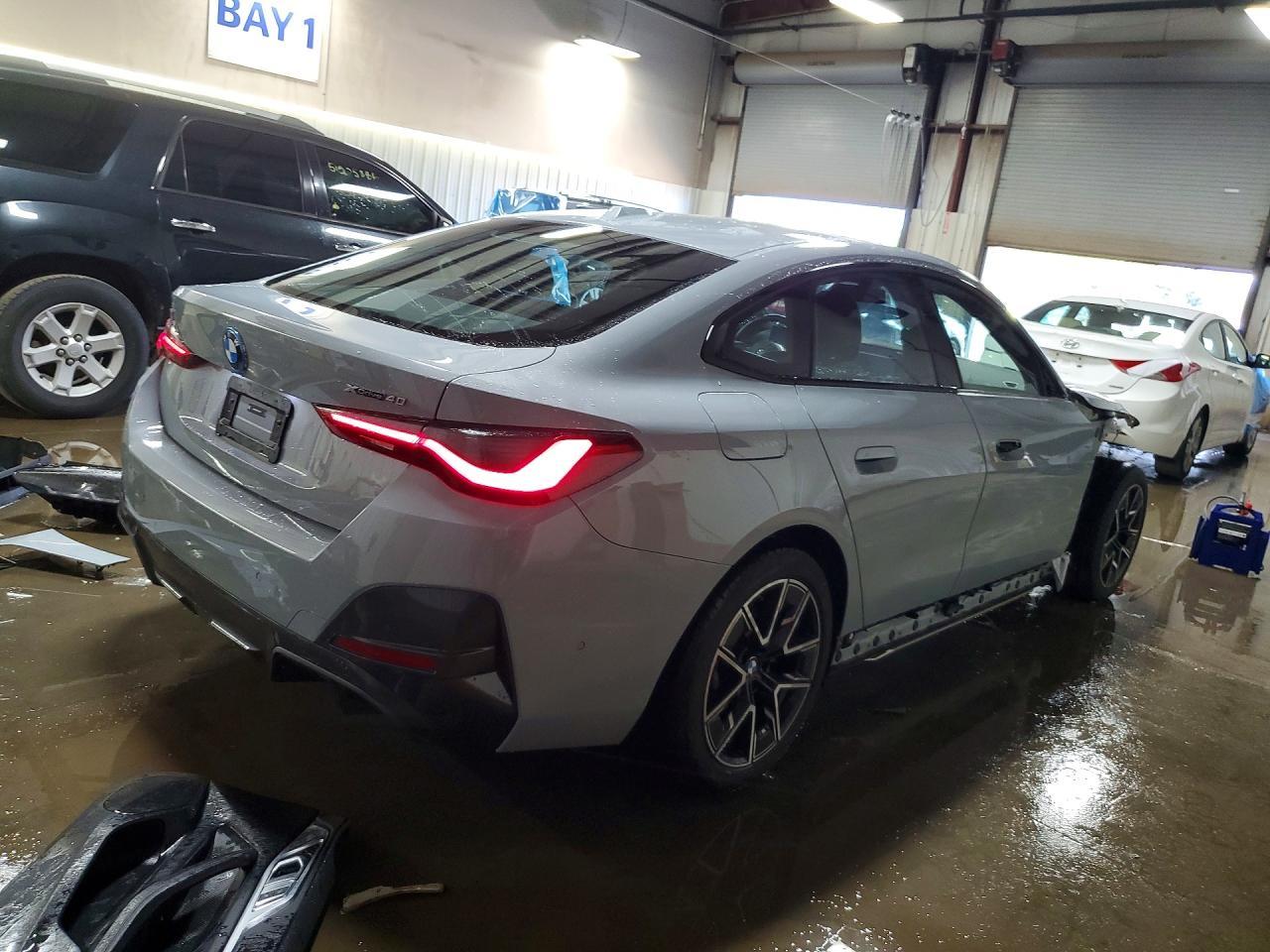 2024 BMW I4 xDrive 40 - Фото 3