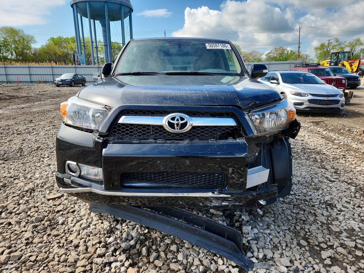 2013 Toyota 4Runner Sr5 - Image 5