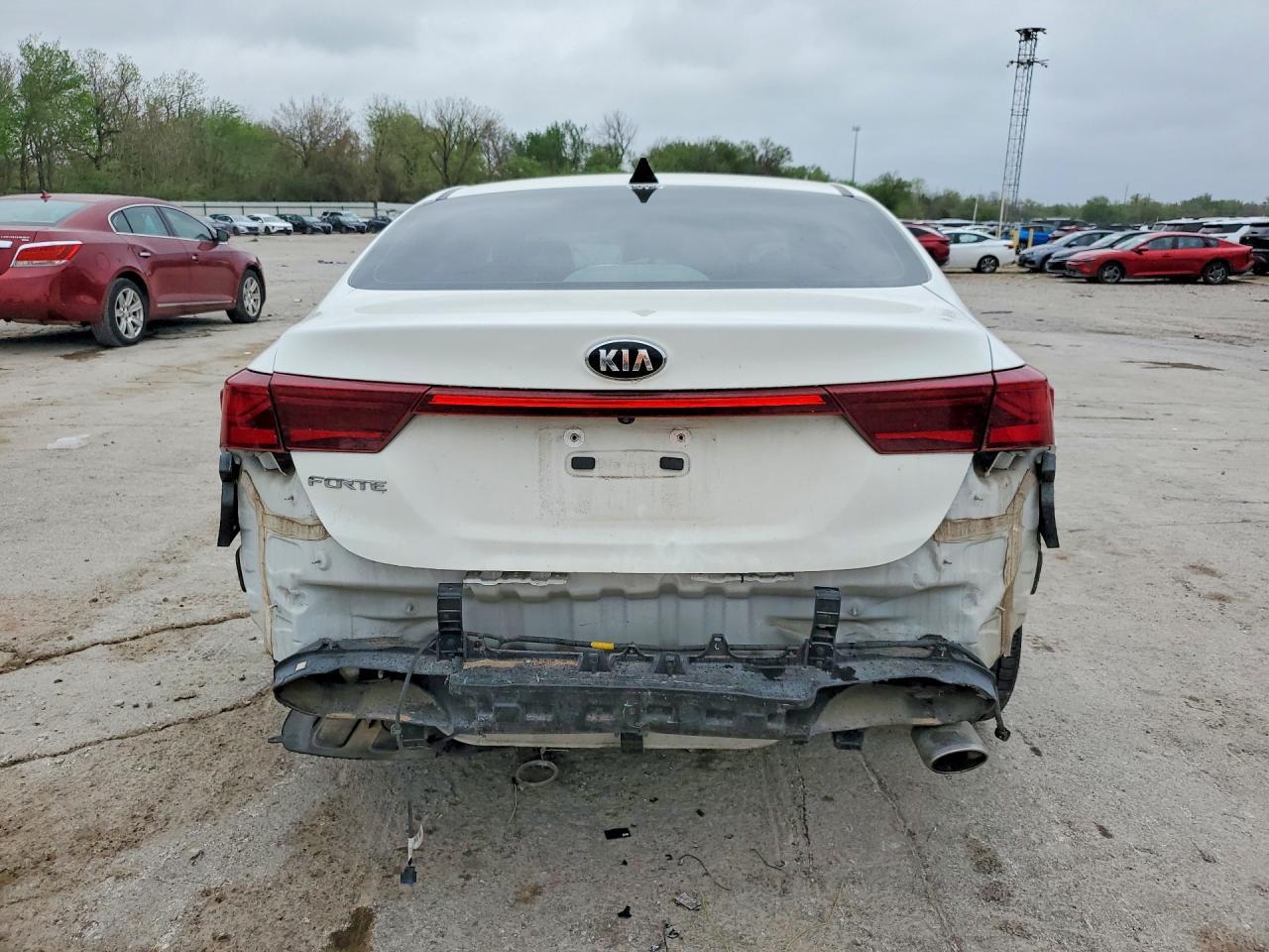 2019 Kia Forte Lxs - Image 6