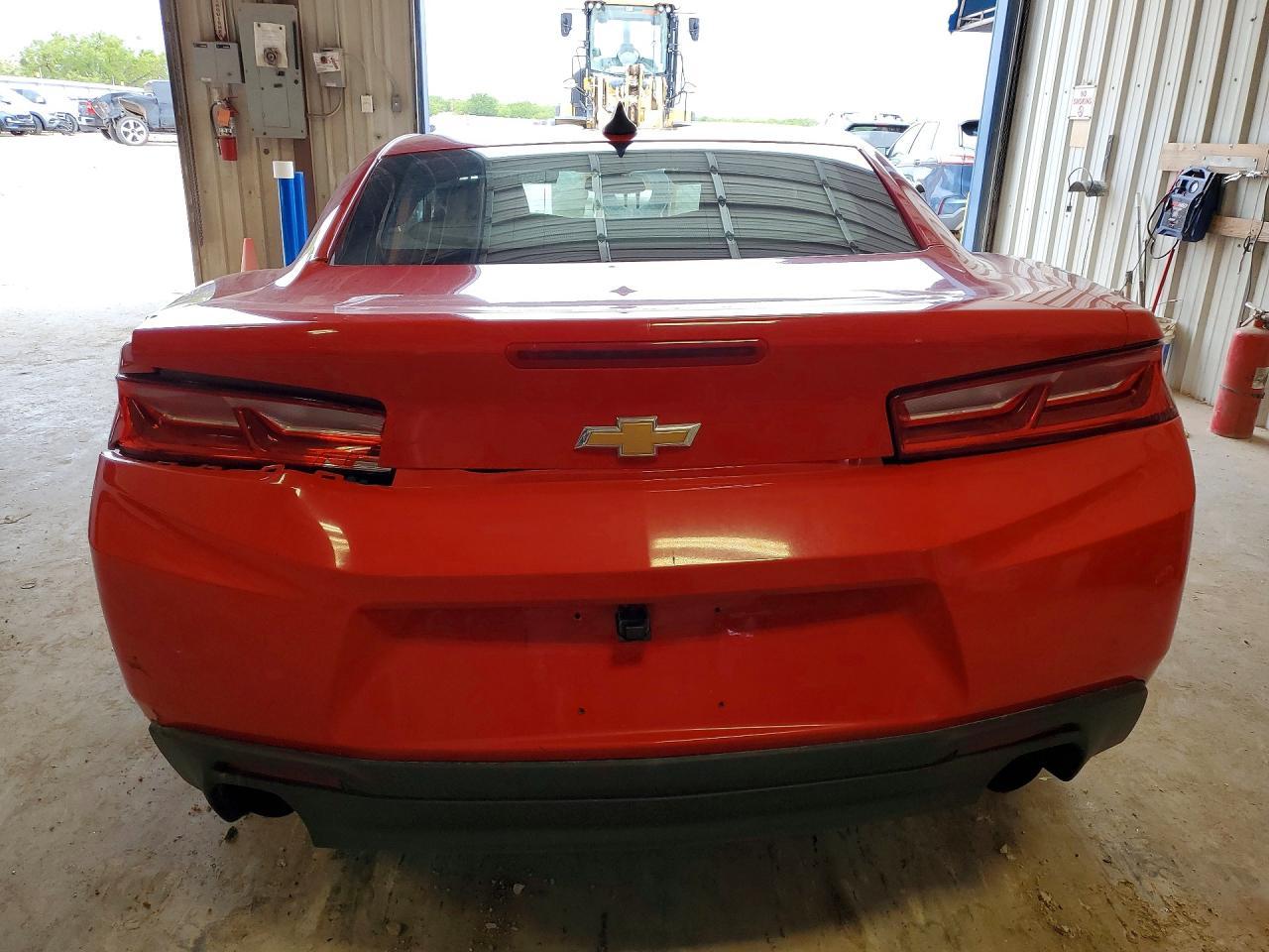2017 Chevrolet Camaro Lt - Image 6