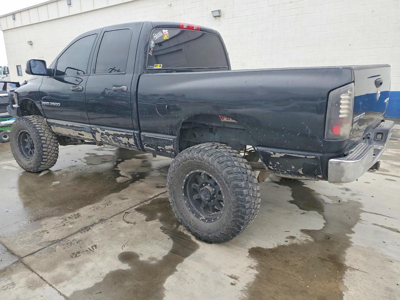 2005 Dodge Ram 2500 St - Фото 2