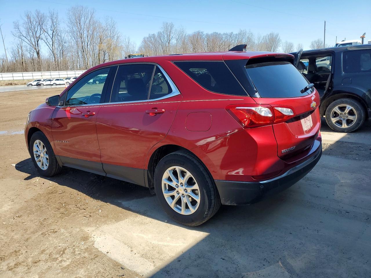 2018 Chevrolet Equinox Lt - Image 2
