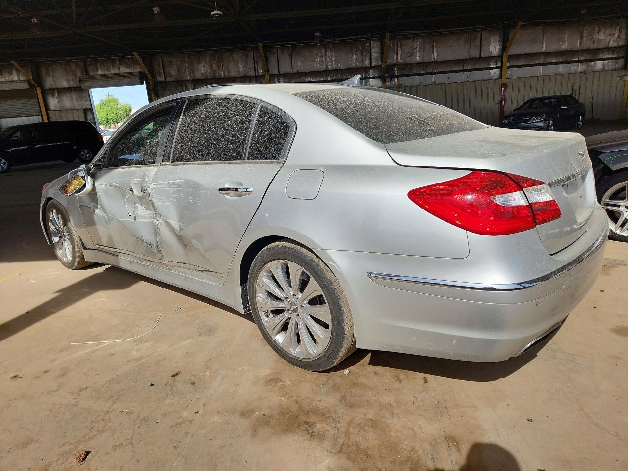 2012 Hyundai Genesis 5.0L R-Spec - Image 2