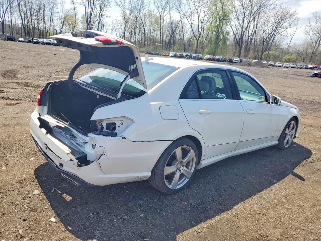 2011 Mercedes-Benz E 350 4Matic - Фото 3