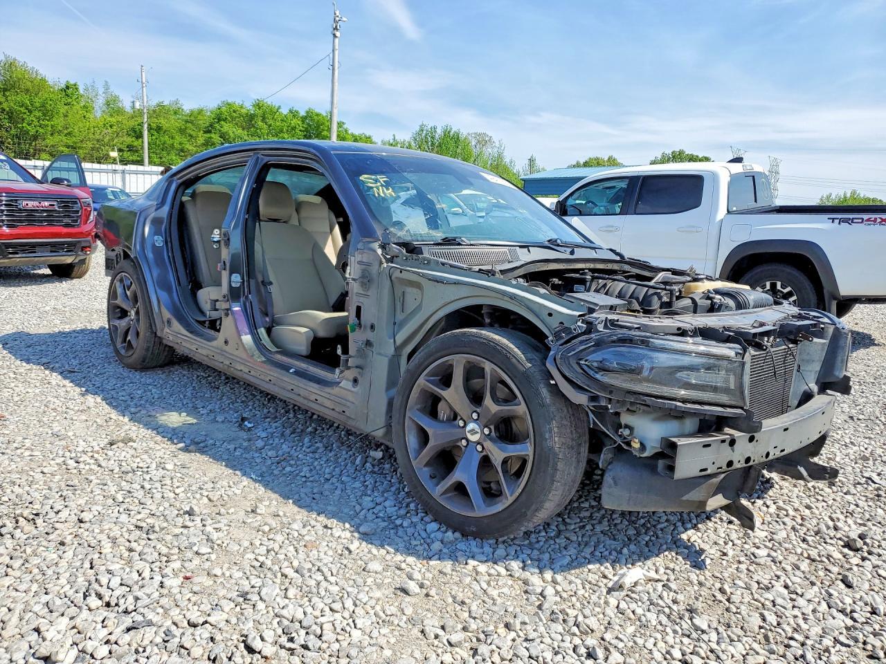 2018 Dodge Charger R - Image 4
