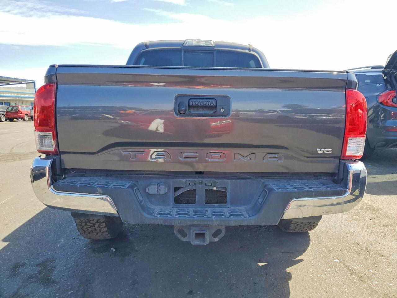 2017 Toyota Tacoma Sr5 V6 - Фото 6