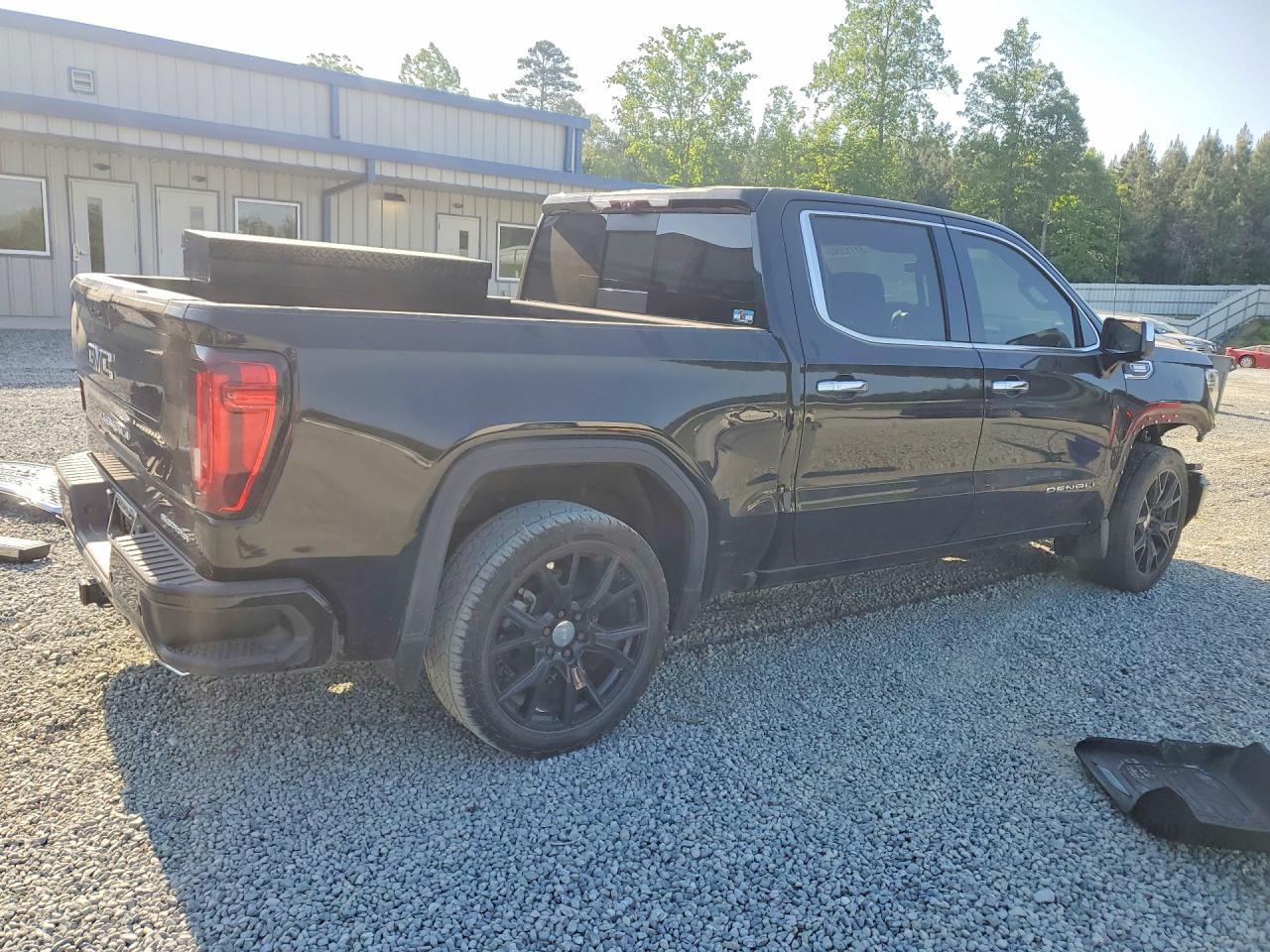 2021 GMC Sierra K1500 Denali - Image 3