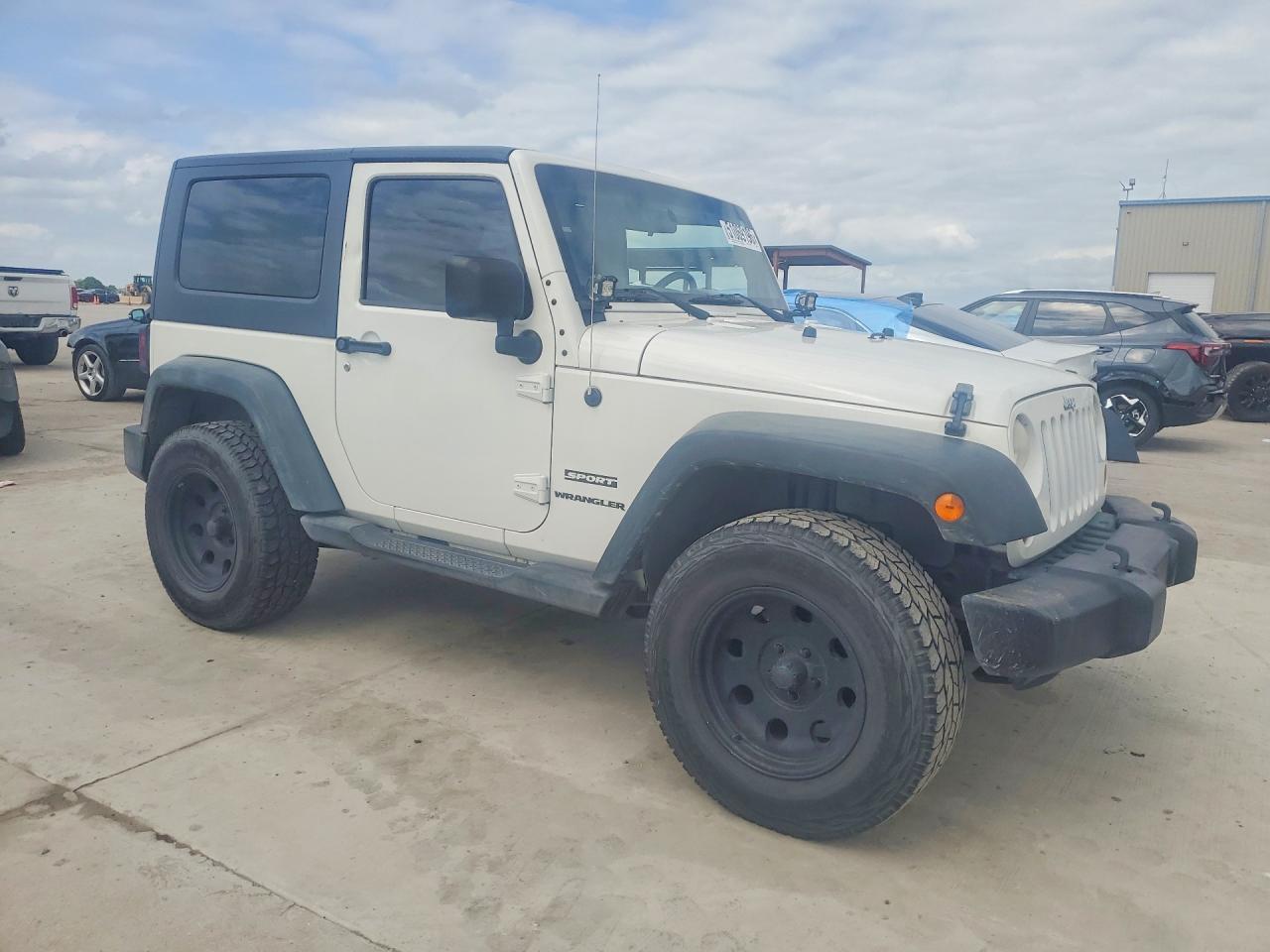 2010 Jeep Wrangler Sport - Фото 4