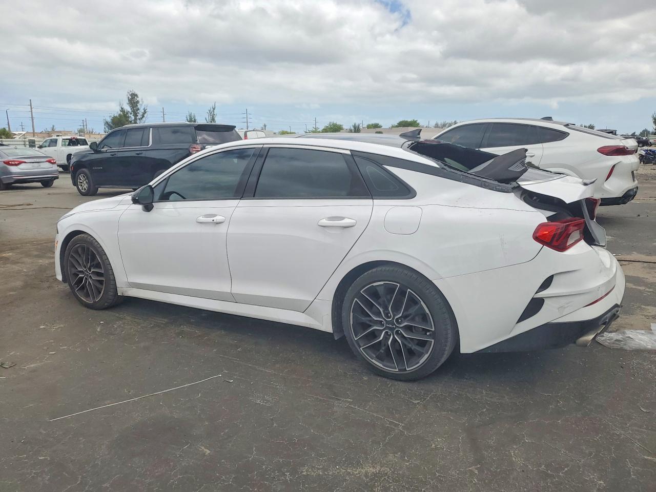 2024 Kia K5 Gt - Image 2