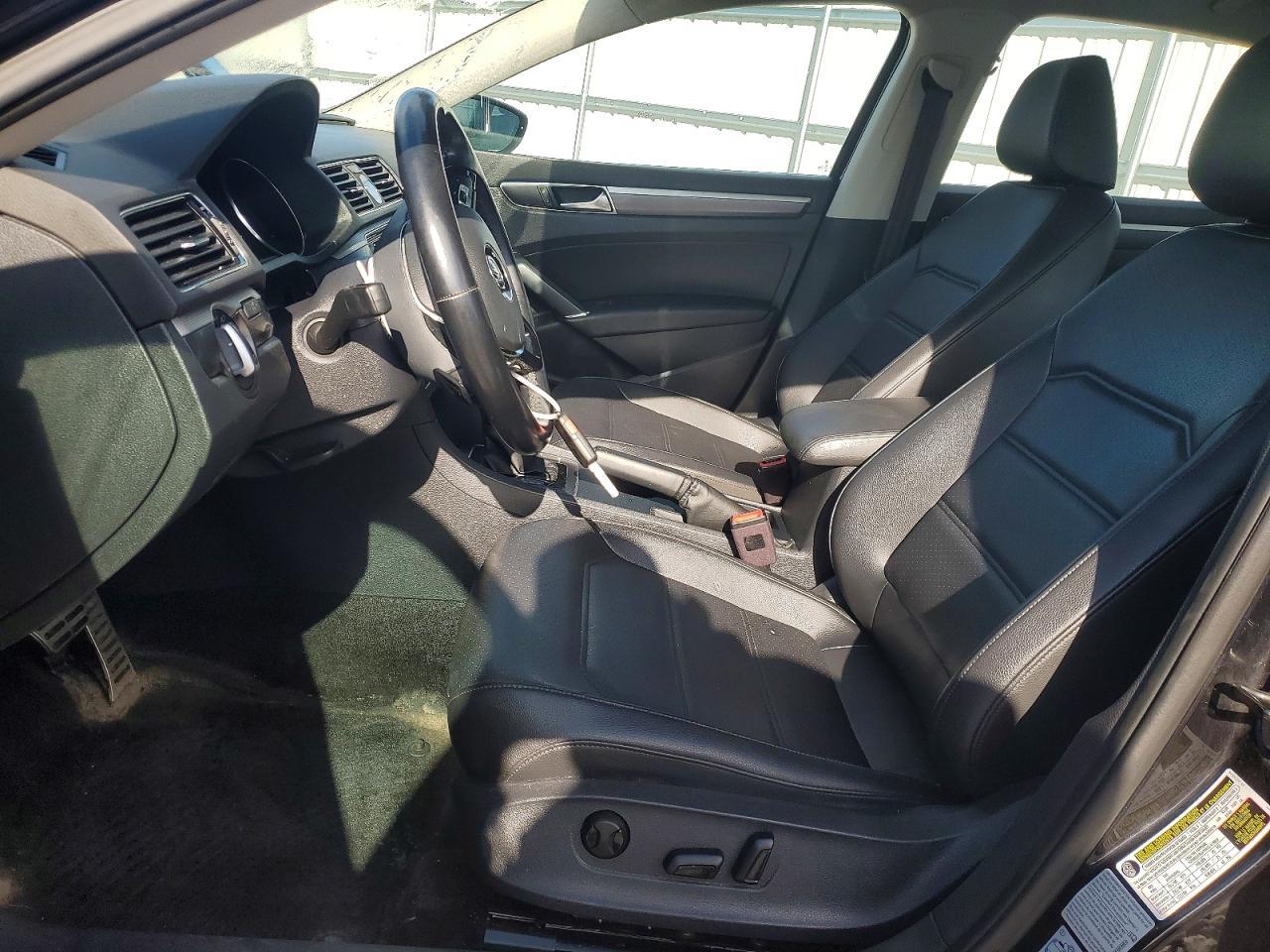 2017 Volkswagen Passat R-Line - Фото 7