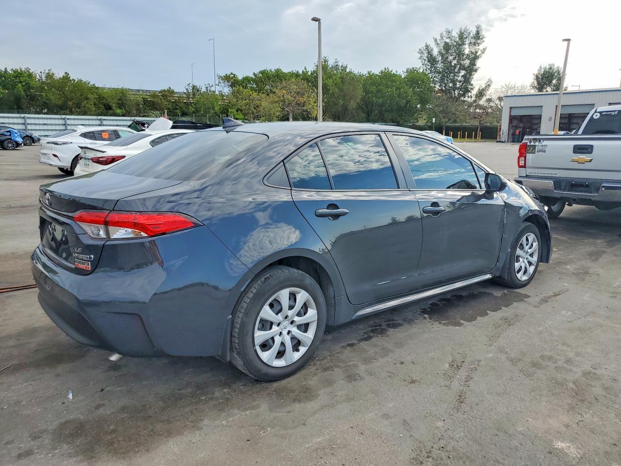 2024 Toyota Corolla Hybrid Le - Фото 3