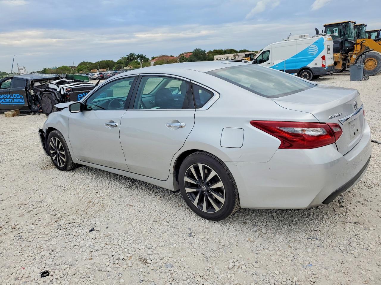 2018 Nissan Altima 2.5 Sv - Фото 2