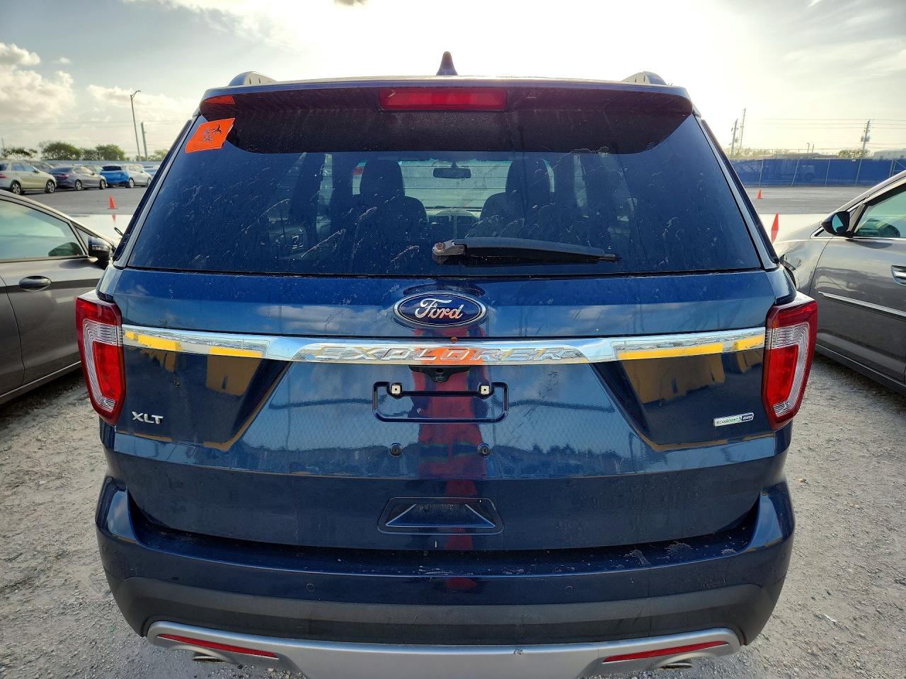 2017 Ford Explorer Xlt - Image 6