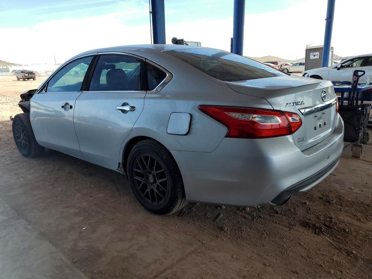 2016 Nissan Altima 2.5 S - Фото 2
