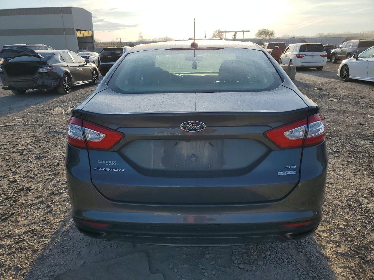 2015 Ford Fusion Se - Фото 6