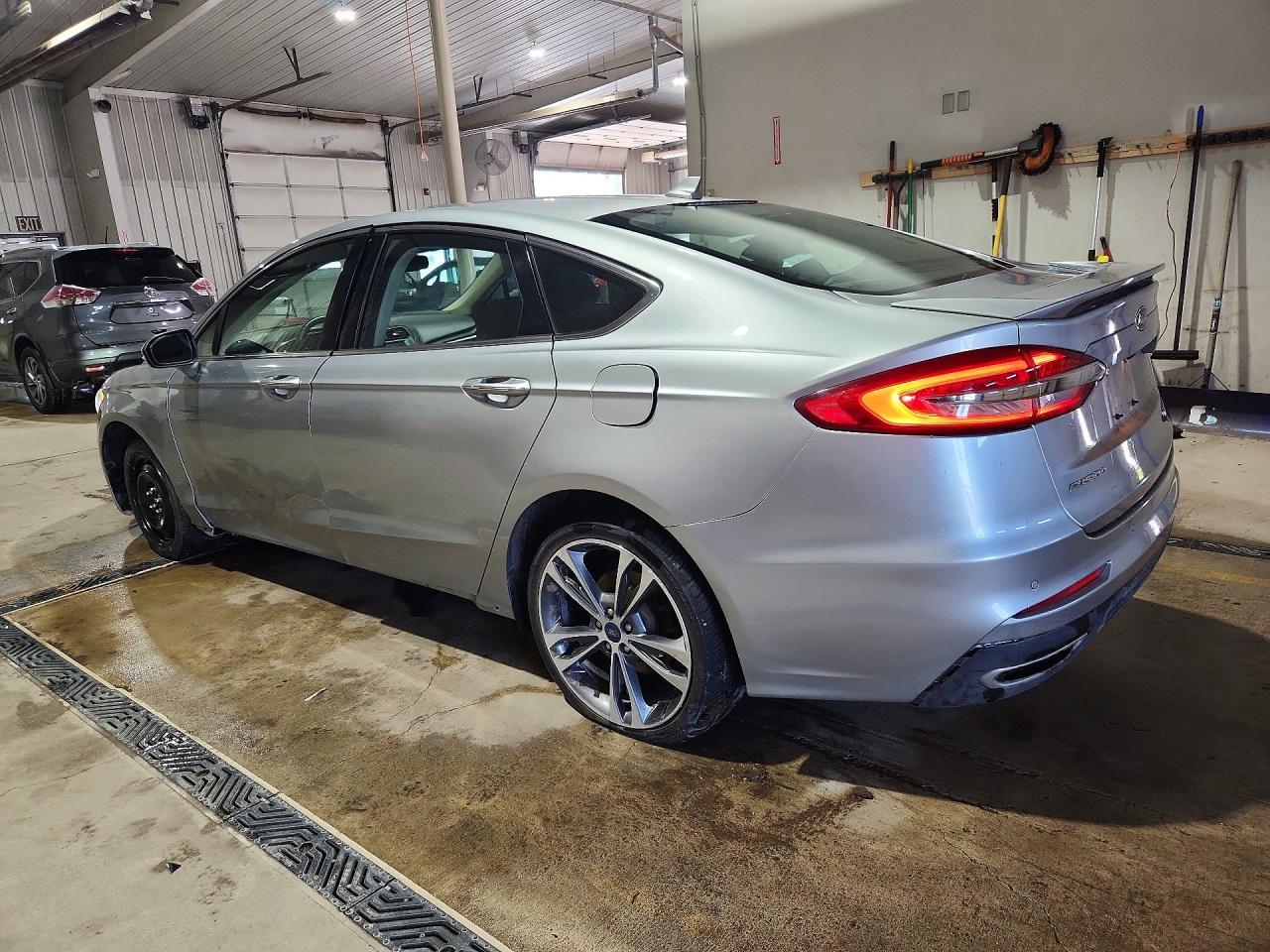 2020 Ford Fusion Titanium - Фото 2