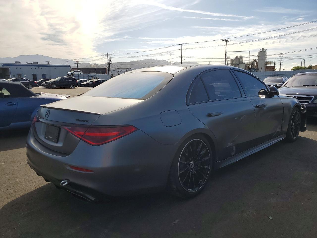 2023 Mercedes-Benz S 500 4Matic - Image 3