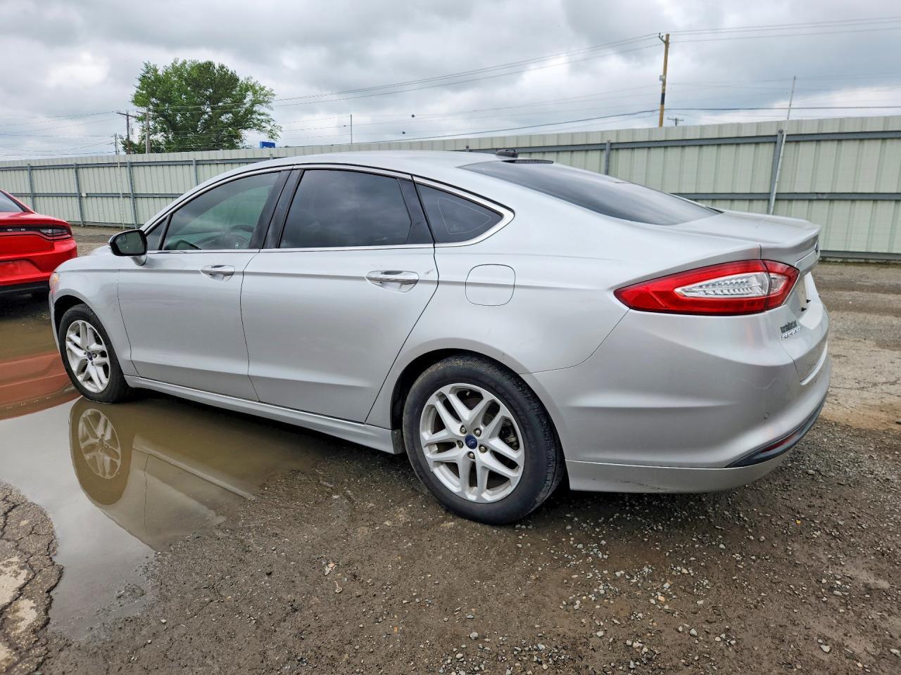 2013 Ford Fusion Se - Фото 2